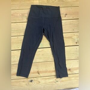 Lululemon Aligns Size 6